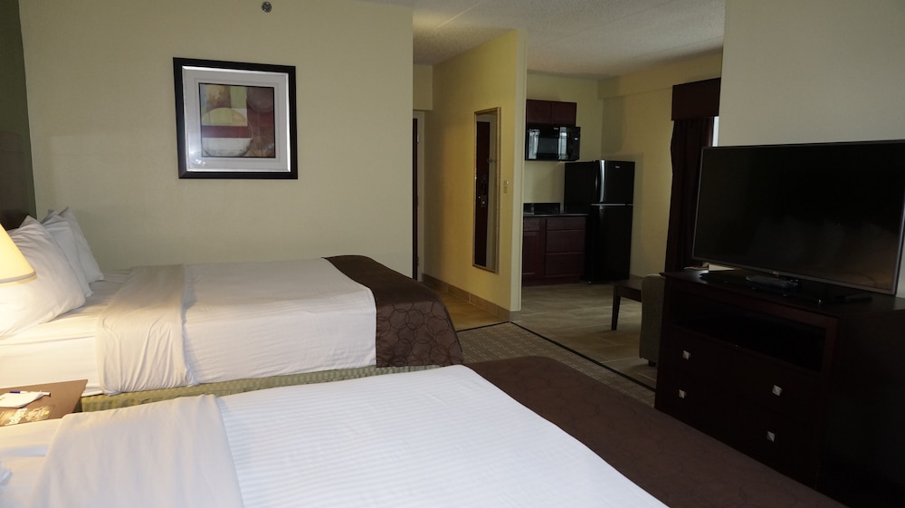 Best Western Airport Inn And Suites Cleveland 10/37