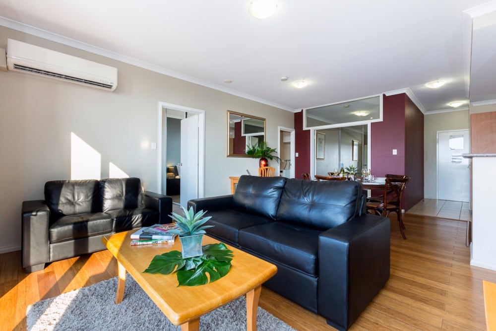 MONT CLARE BOUTIQUE APARTMENTS 16/21
