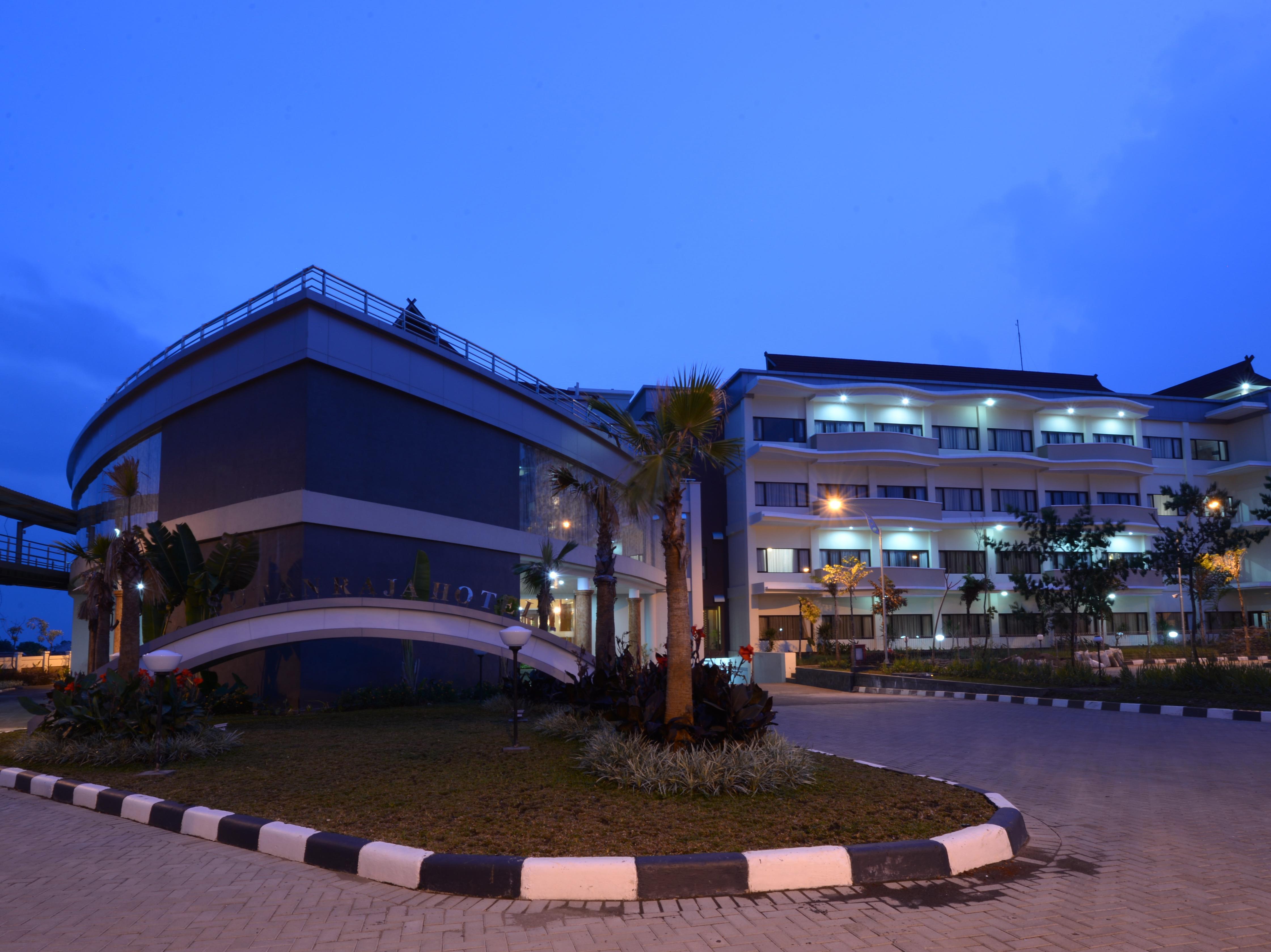 Sutan Raja Hotel And Convention 1/18