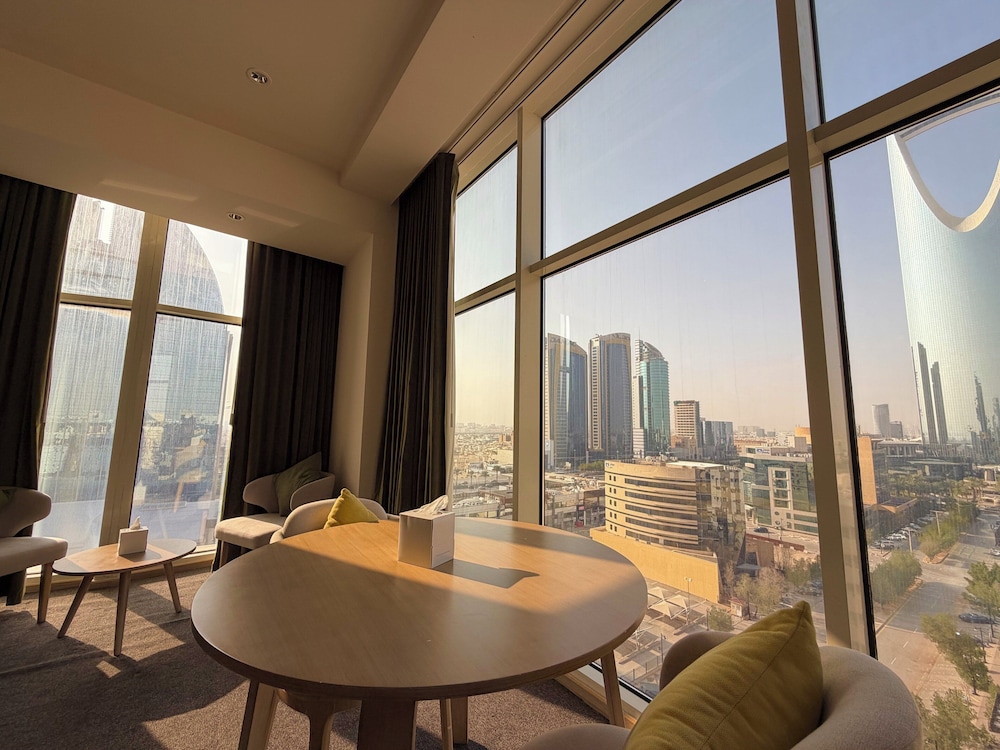 أجنحة نوفوتيل الرياض ديار(Sunday Hotel Al Olaya formerly Novotel Suites Riyadh Centre) 60/75