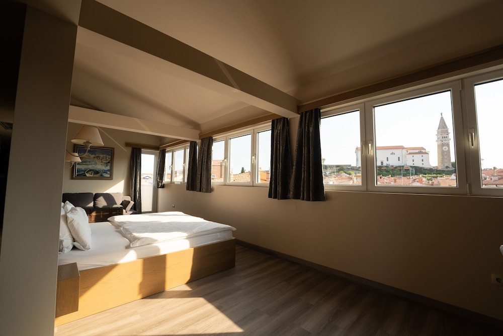 Hotel Piran 31/42