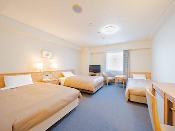 Room, Twin Beds, with Extra Bed, Large