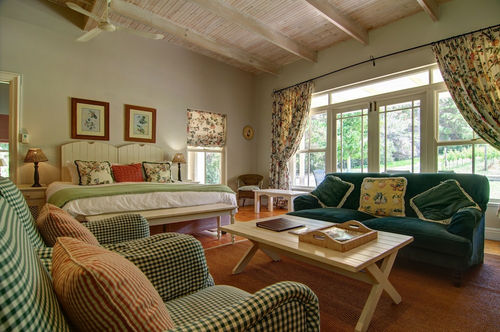Blue Gum Country Estate 68/89