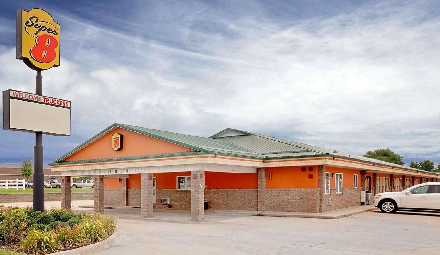 Super 8 By Wyndham Siloam Springs 4/20