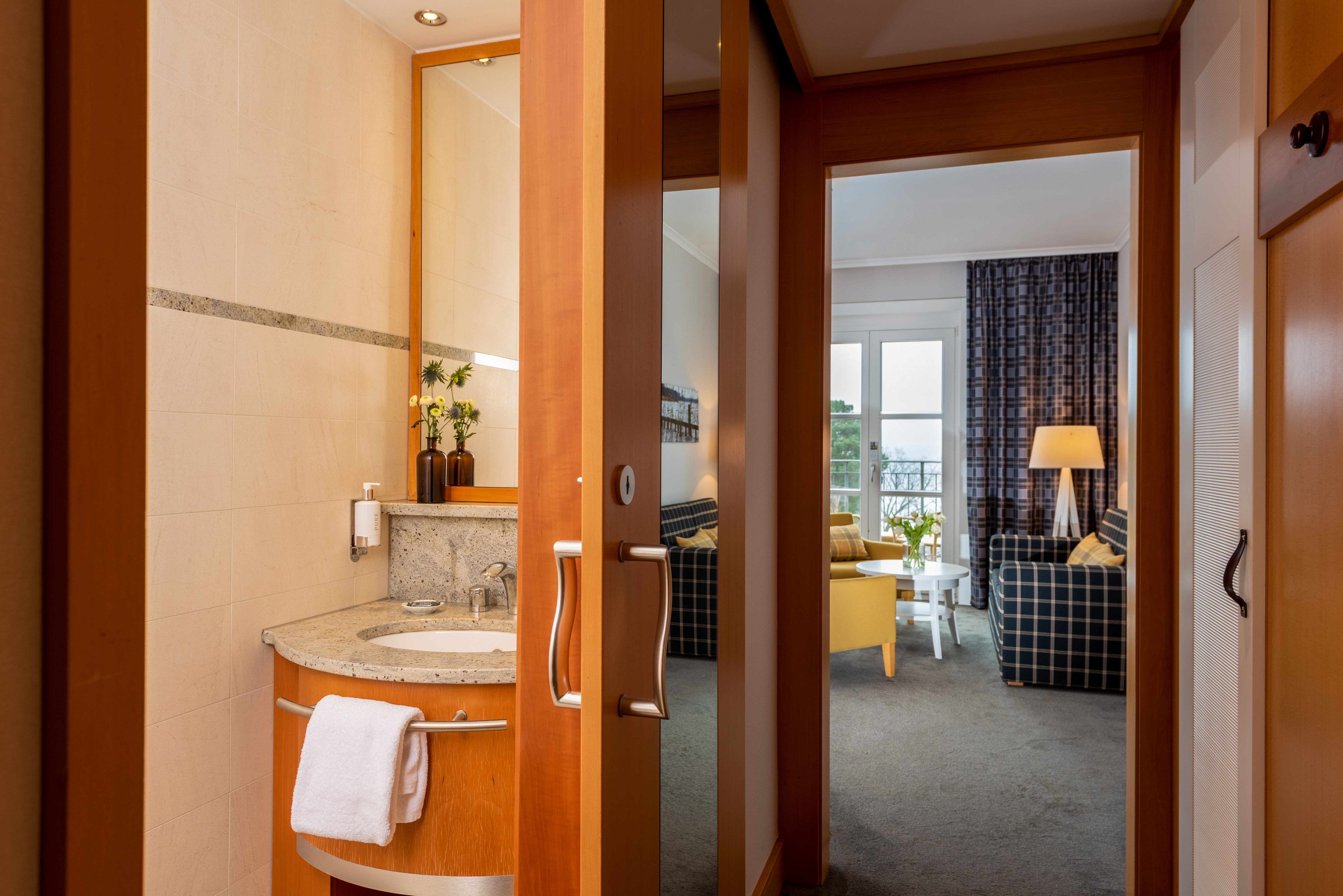 Tower, Suite