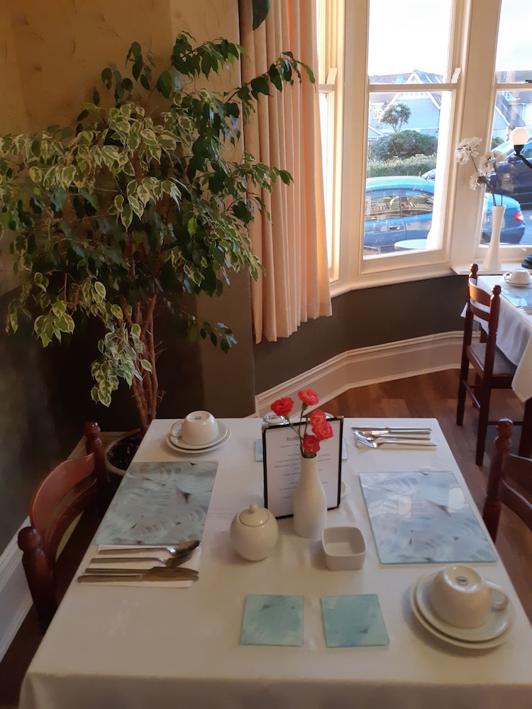 Tregella Guest House 35/50
