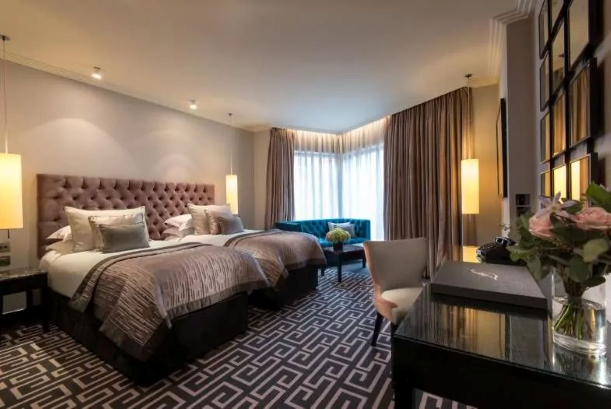 SUPERIOR, KING BED