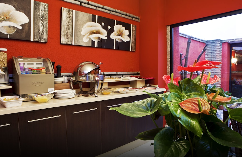 Hotel Itaca Colon 50/63