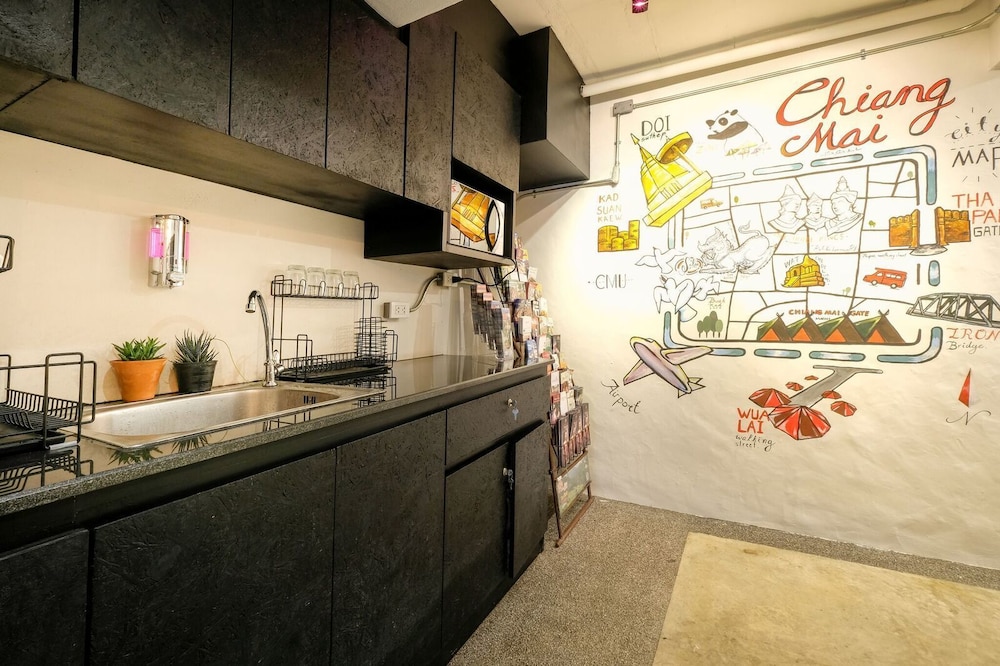 Salee Hostel 16/41