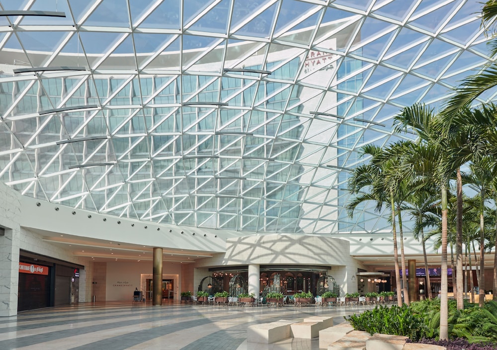 Grand Hyatt Kuwait 2/50