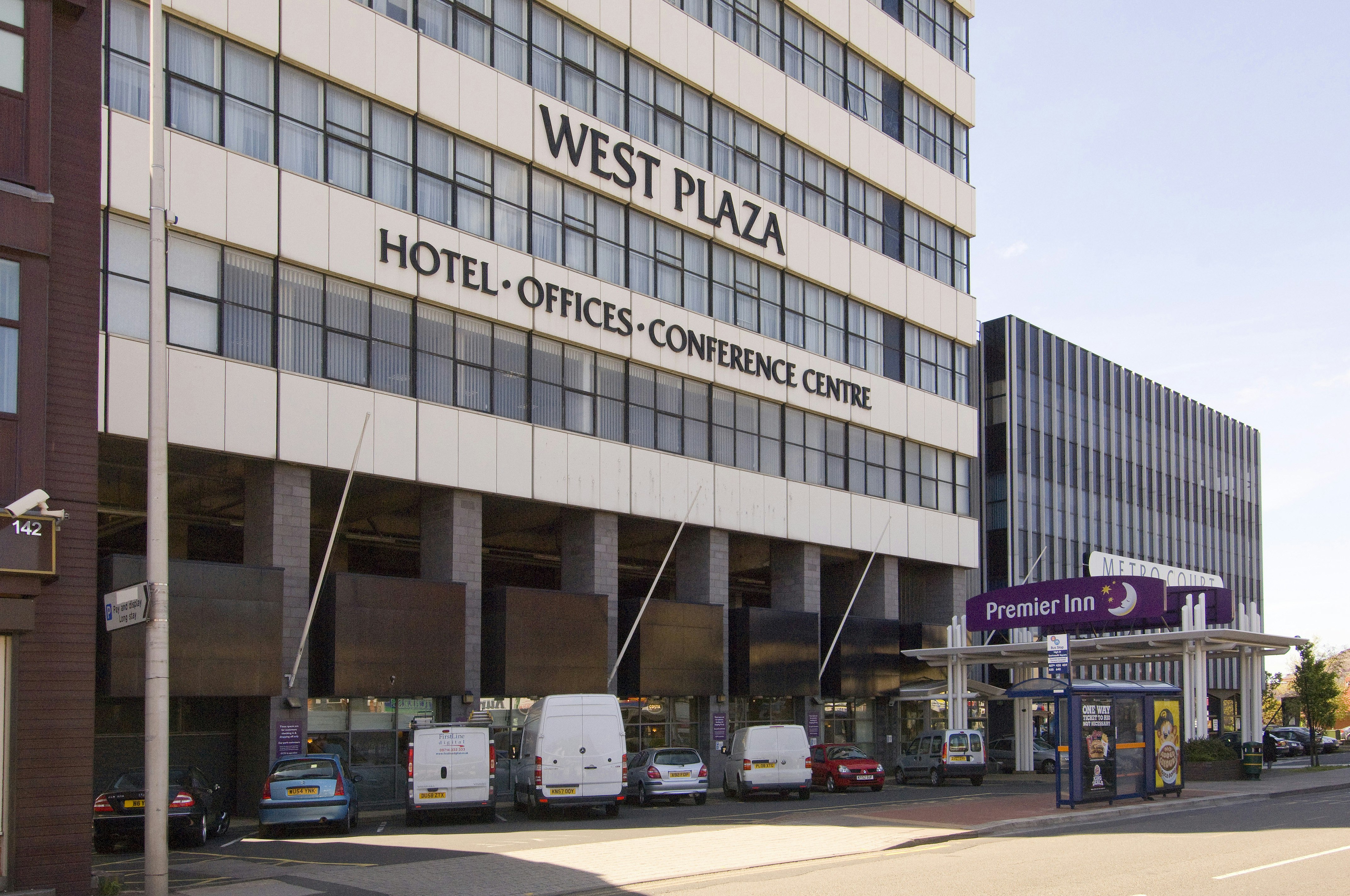 Premier Inn West Bromwich Town Centre (New Square) 24/26
