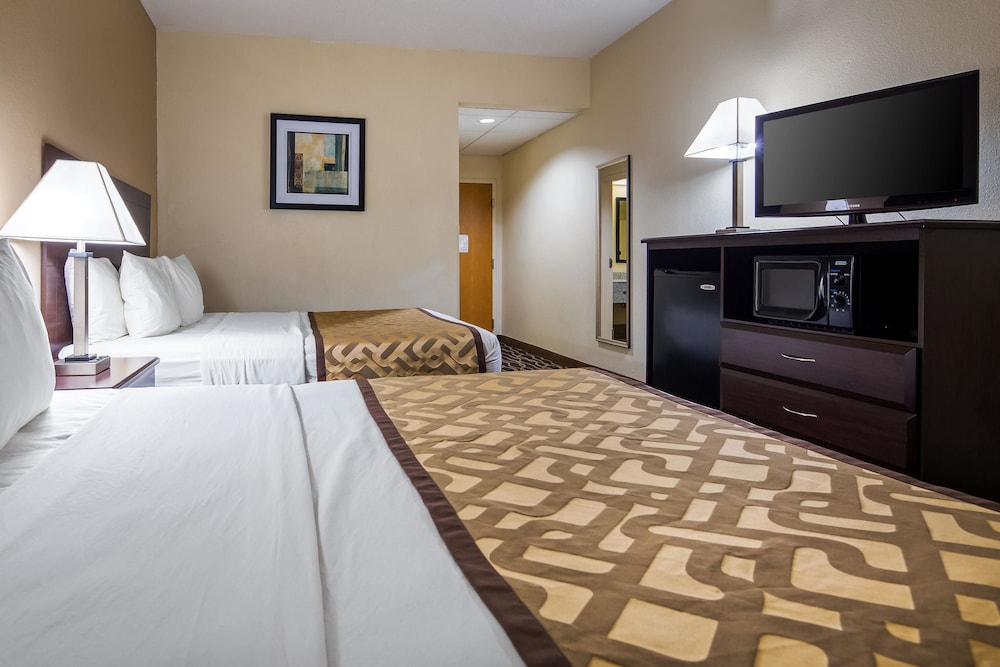 Quality Inn and Suites Southport 15/36