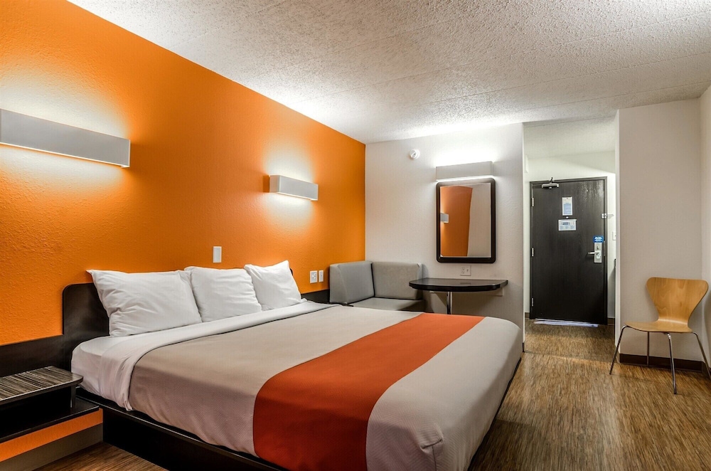Motel6 York, NE 27/66