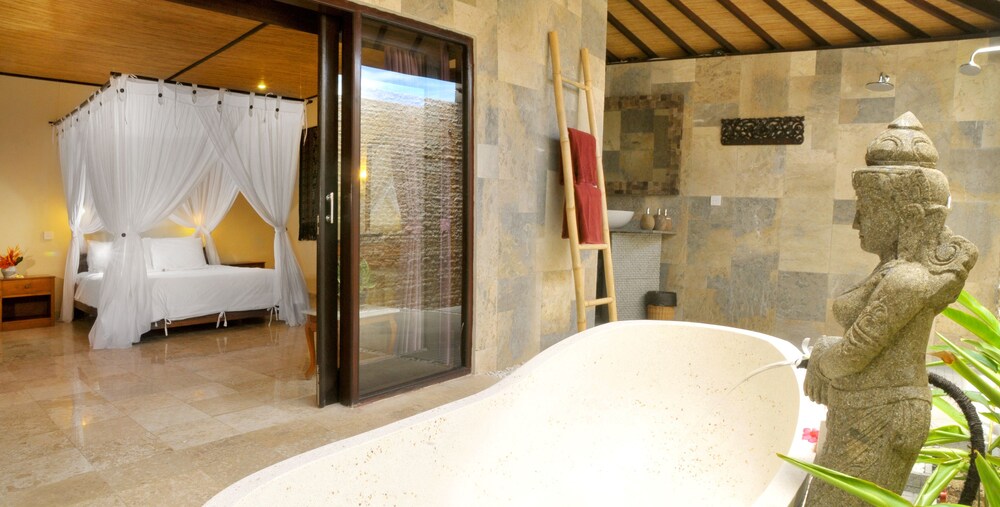 CORAL VIEW VILLAS 24/53