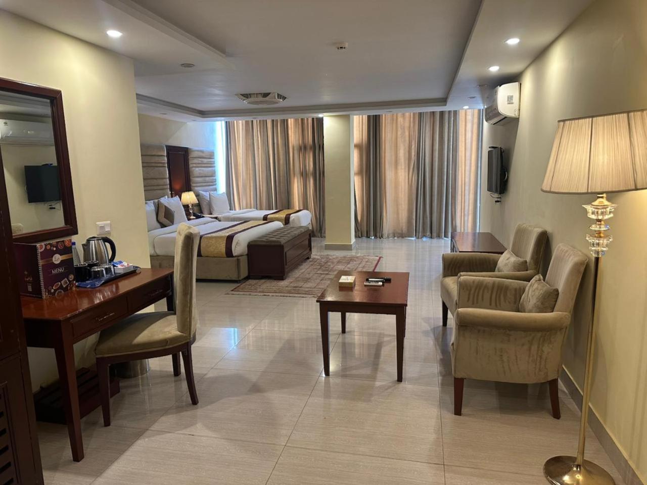 City Oasis Hotel 43/62