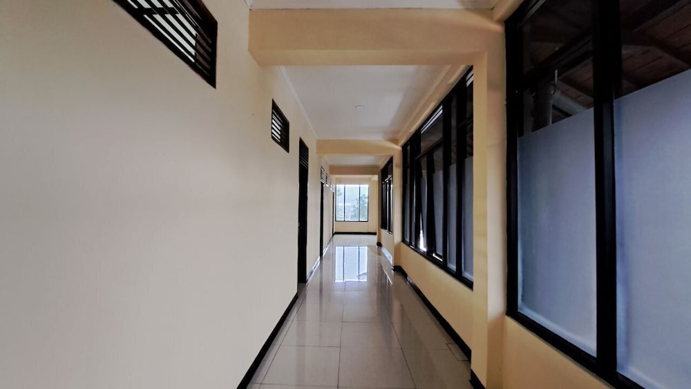 Permata Hijau Hotel 25/50