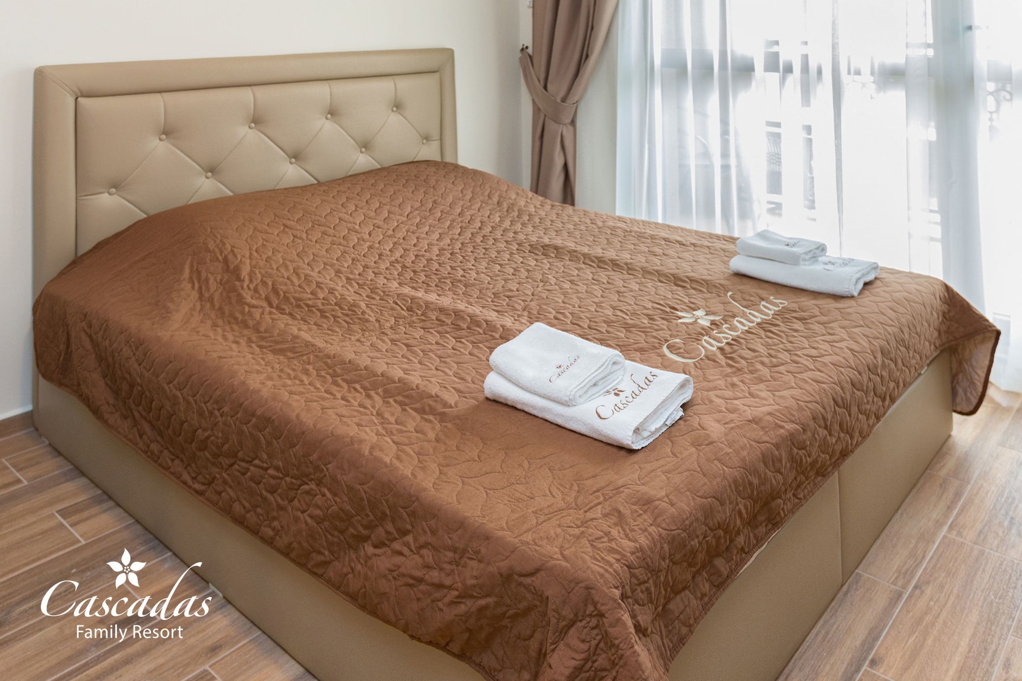 STUDIO, DOUBLE BED
