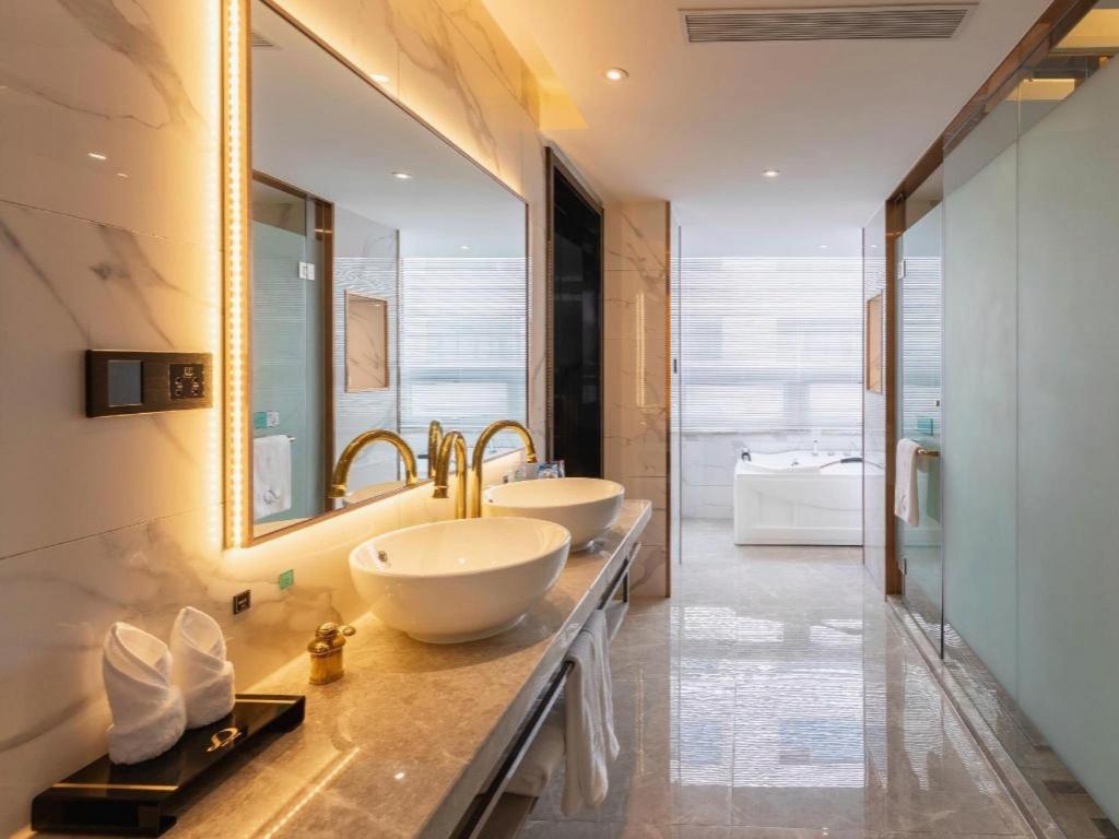 Xana Deluxe Hotel (Beijing Guanganmen Subway Station) 48/48