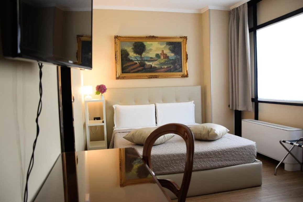 HOTEL VALENTINO DU PARC 6/22