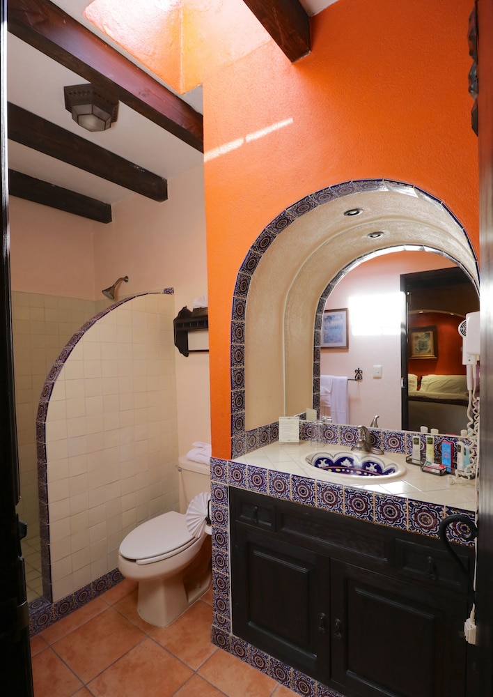 Casa Mia Suites 71/72
