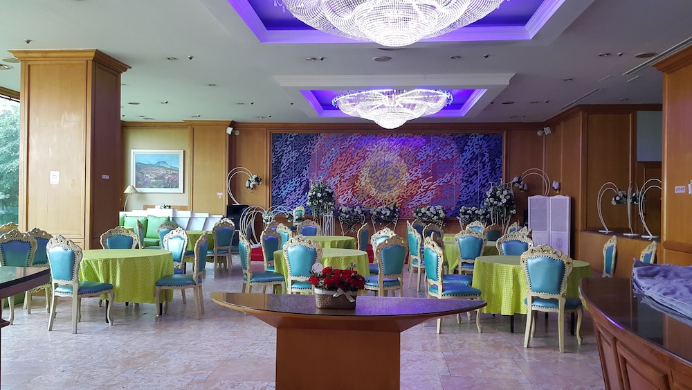 Royal Hotel Jeju 13/15
