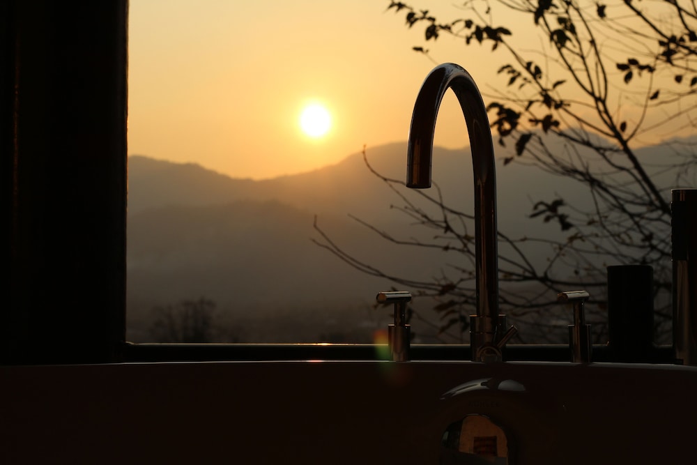 Chang Pai Hill - Adults Only 48/50