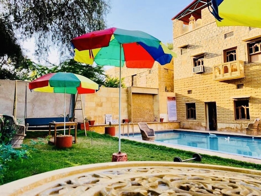 Hotel Golden City 16/17