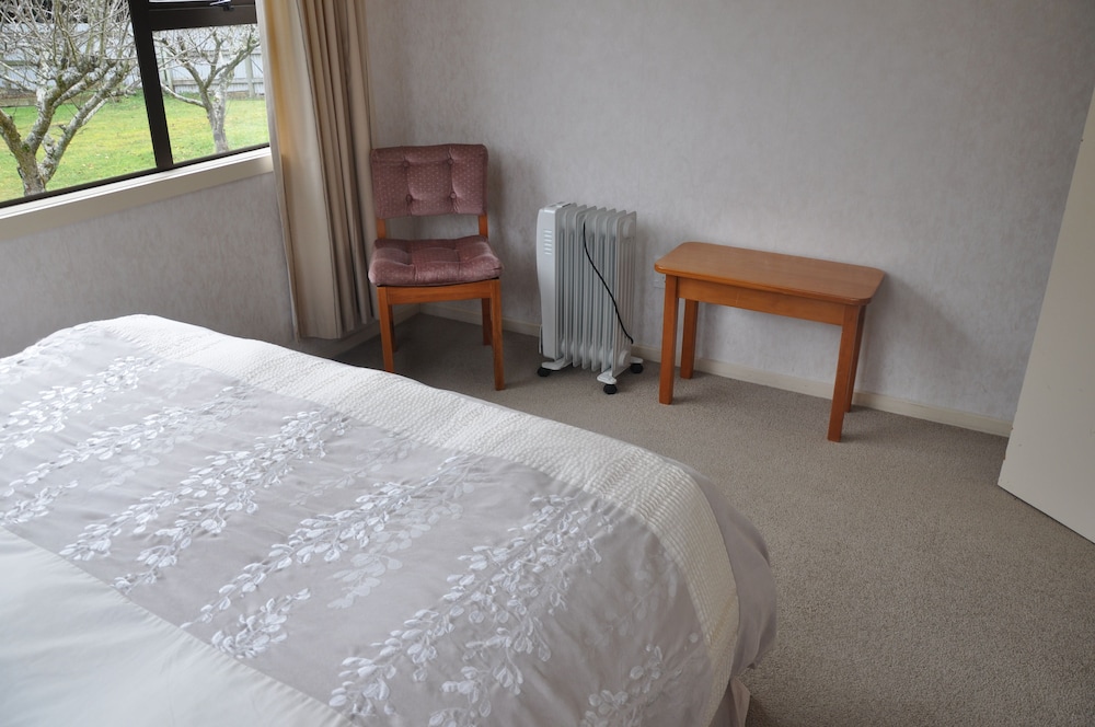 Birchwood Cottages 28/66