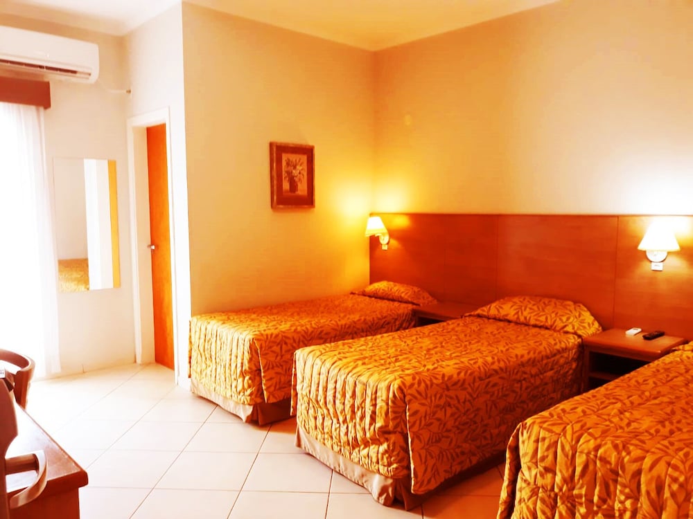 Lazuli Hotel 8/40