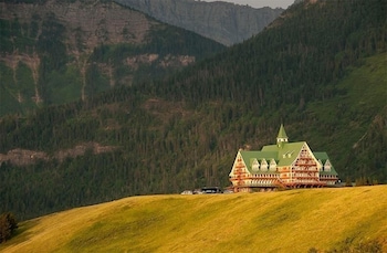 Prince of Wales Hotel 51/57