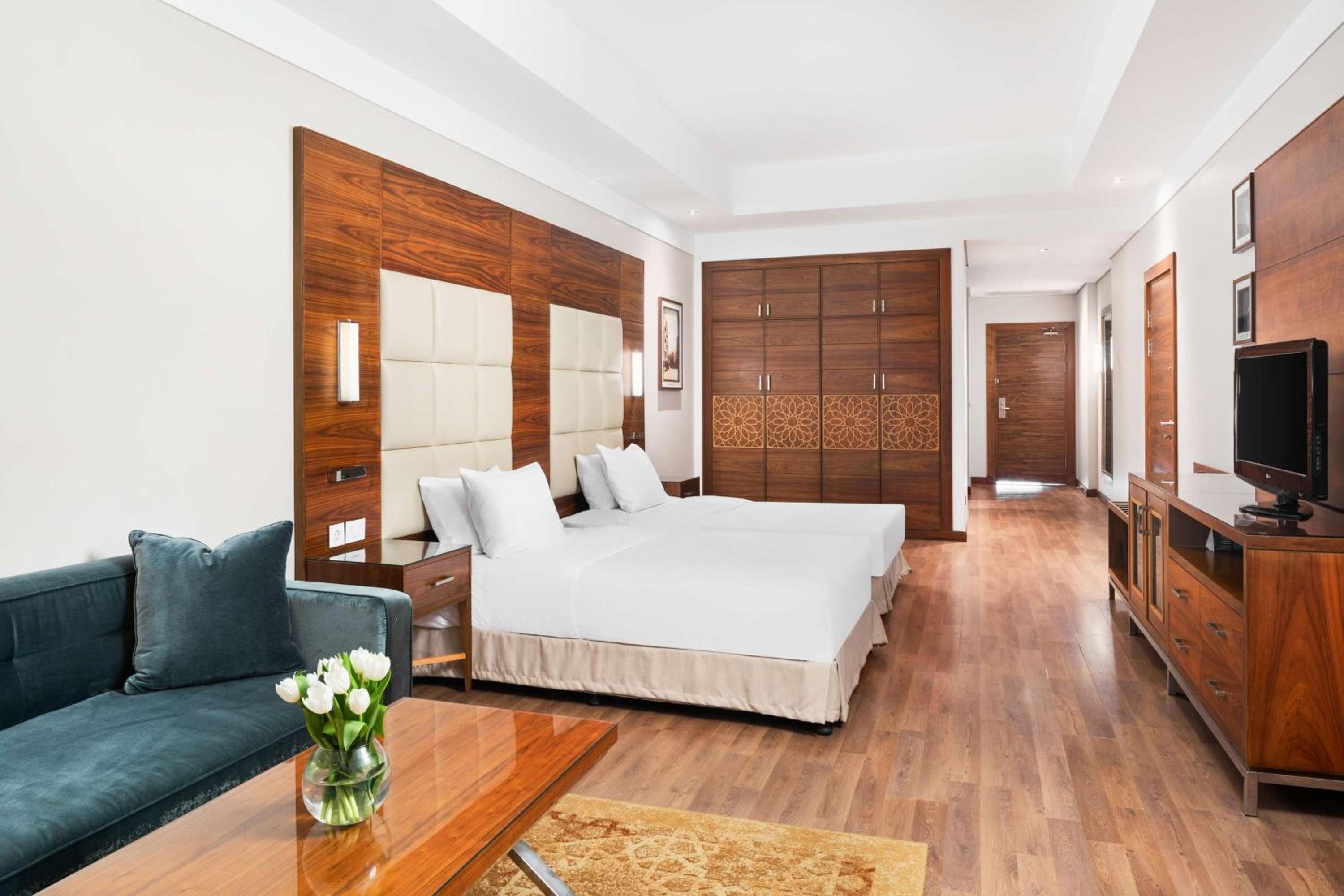 غرفة تنفيذية مفردة، Hilton Pyramids Golf Resort 6/12