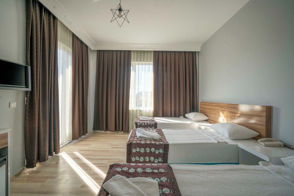 Aslan Corner Hotel 34/61