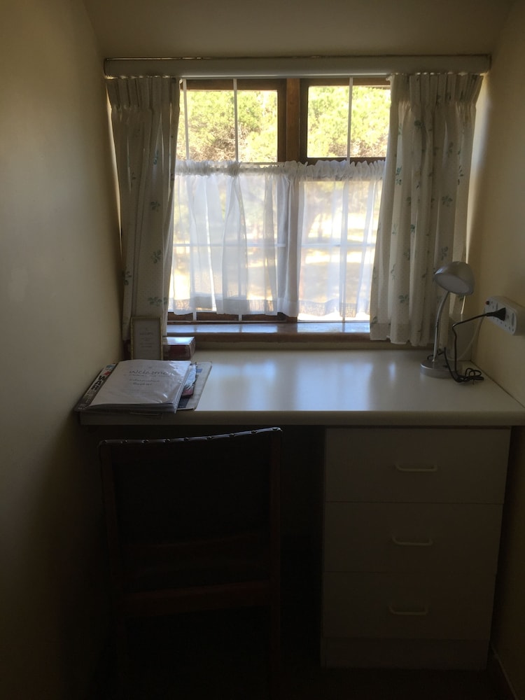 Howard's End Manor 14/50