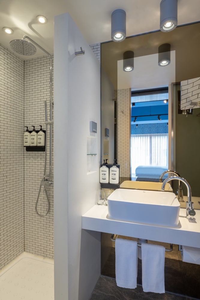 Ovolo Southside 10/56
