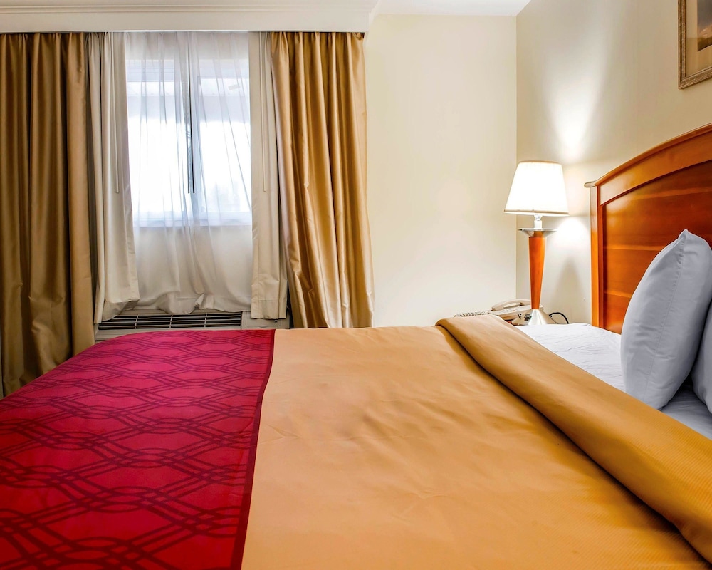 Econo Lodge Jefferson Hills Hwy 51 15/33