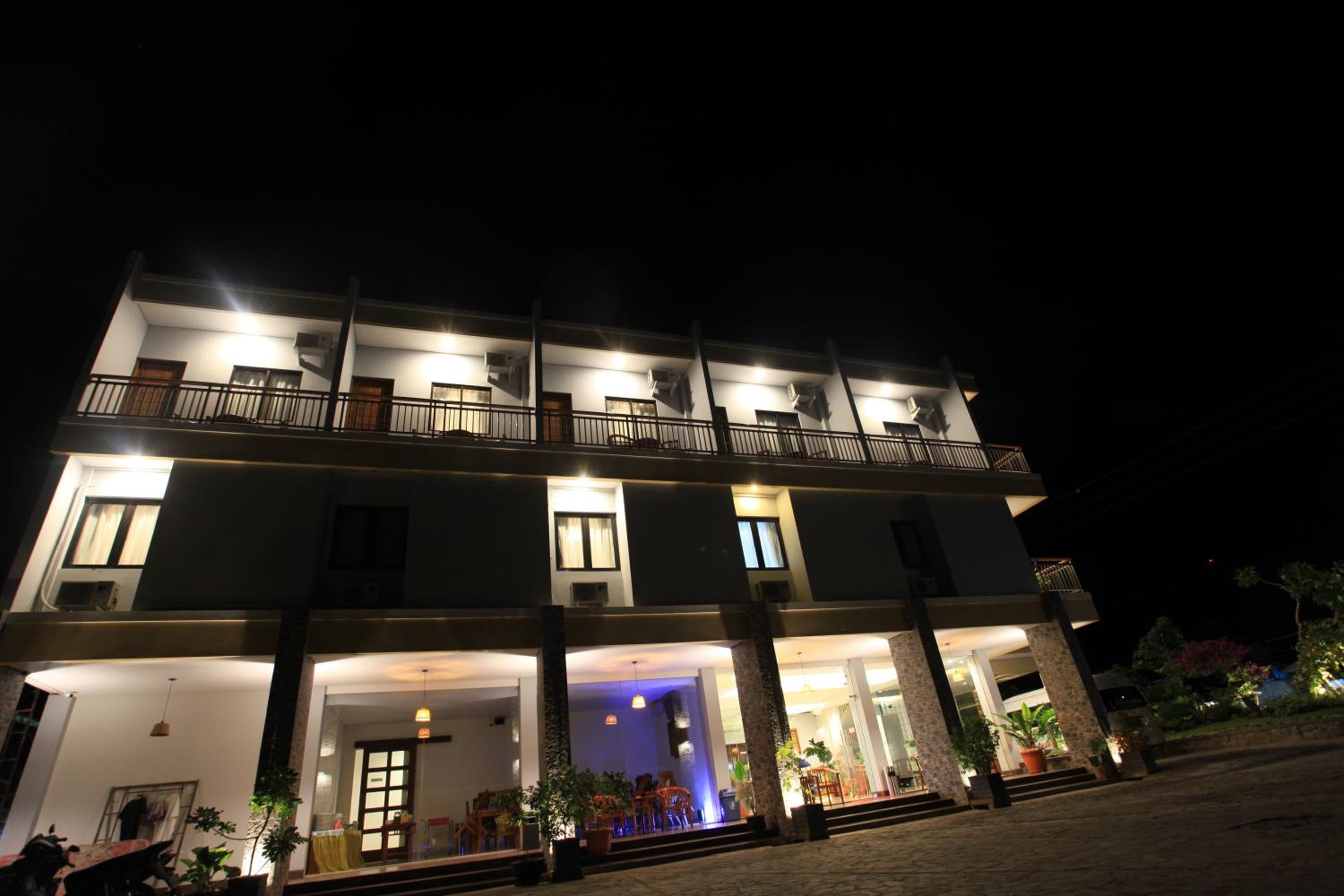 Kalton Hotel Labuan Bajo 1/55