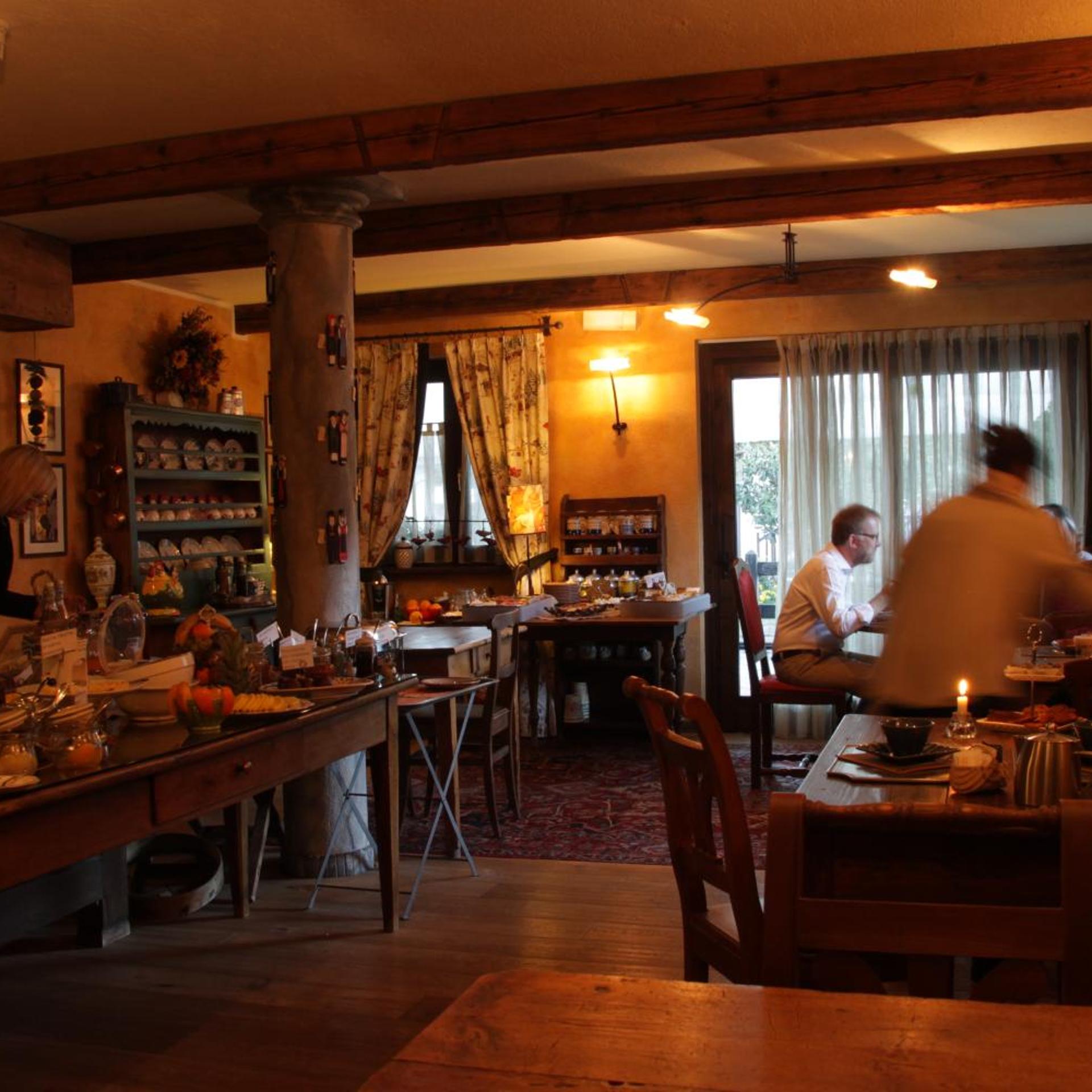 Albergo la Meridiana 42/58