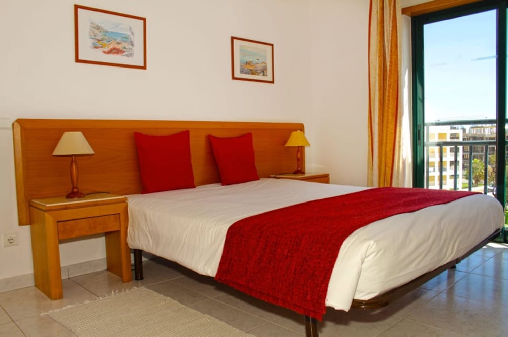 2 BEDROOMS, APARTMENT