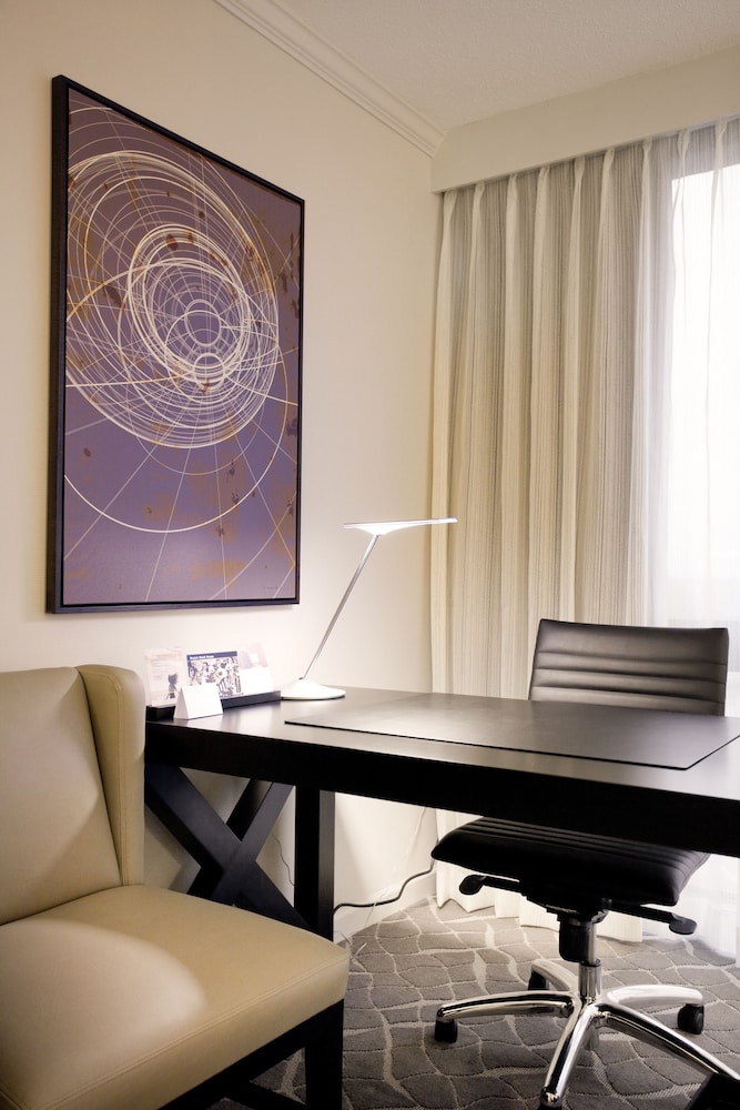 Hyatt Regency Birmingham-The Wynfrey Hotel 32/34