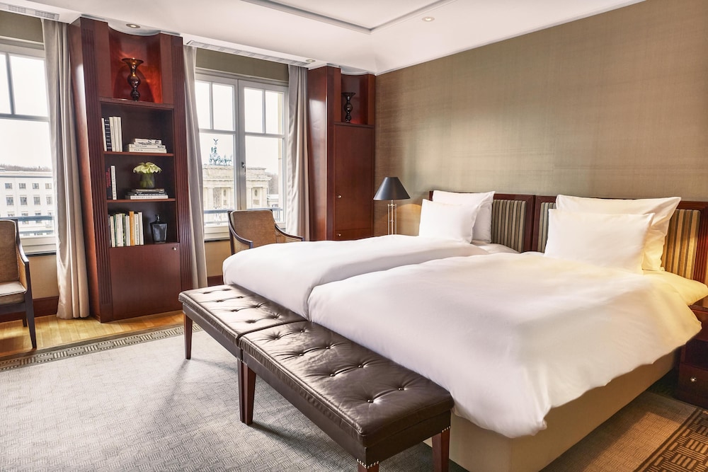 Adlon, Deluxe, Suite, Queen Bed