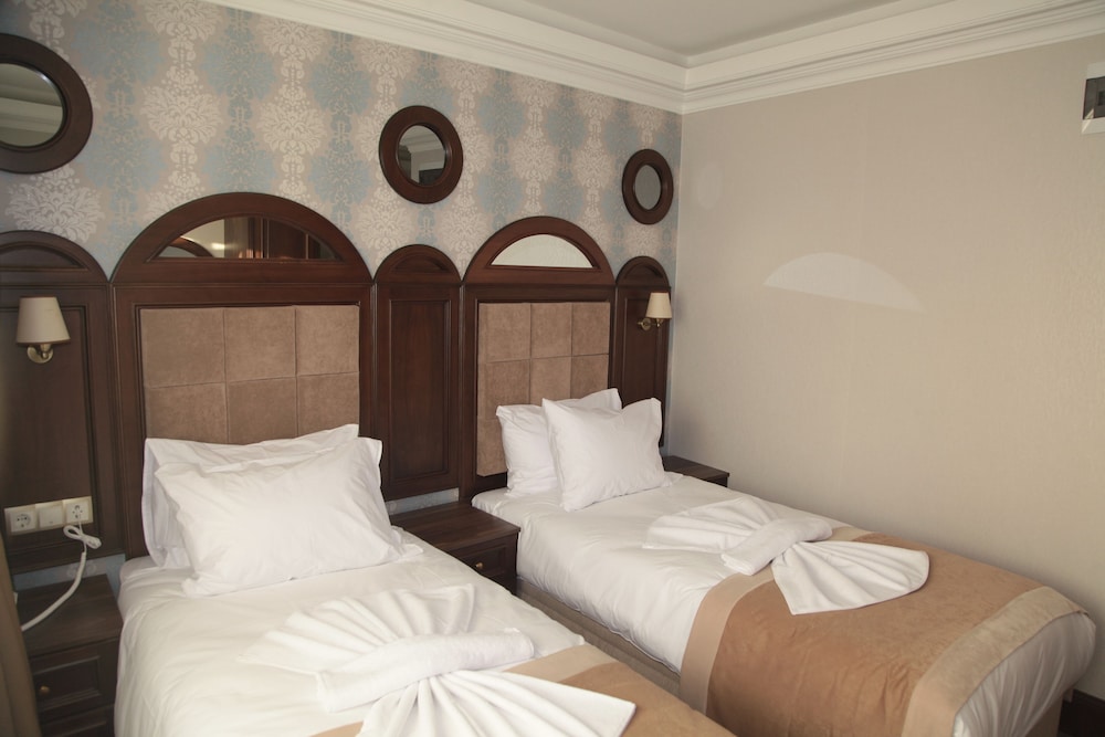 Golden Pen Hotel 19/45