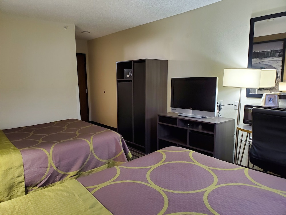 Super 8 By Wyndham Bozeman 9/33
