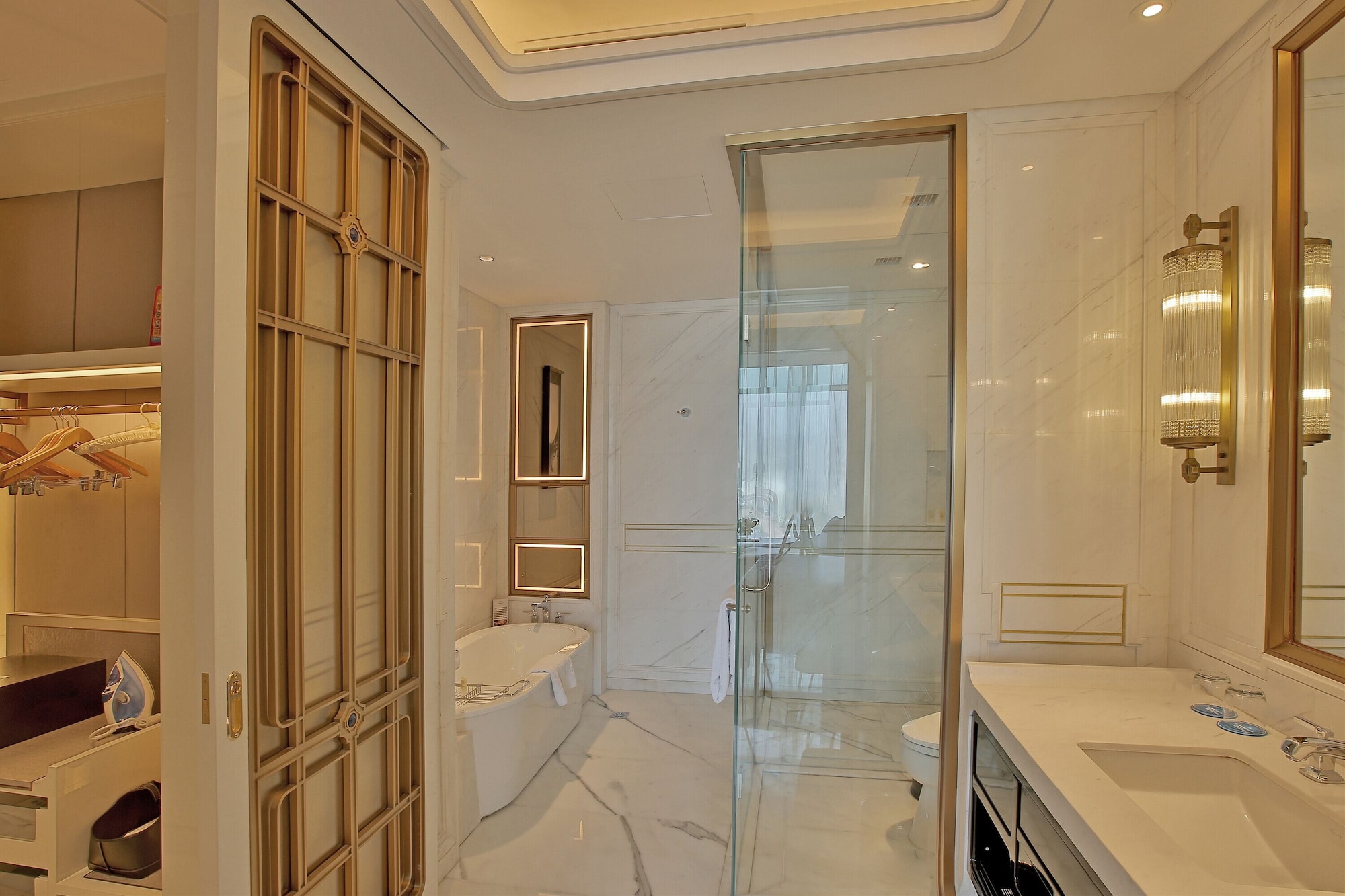Elegant, Family Suite, Single Bed