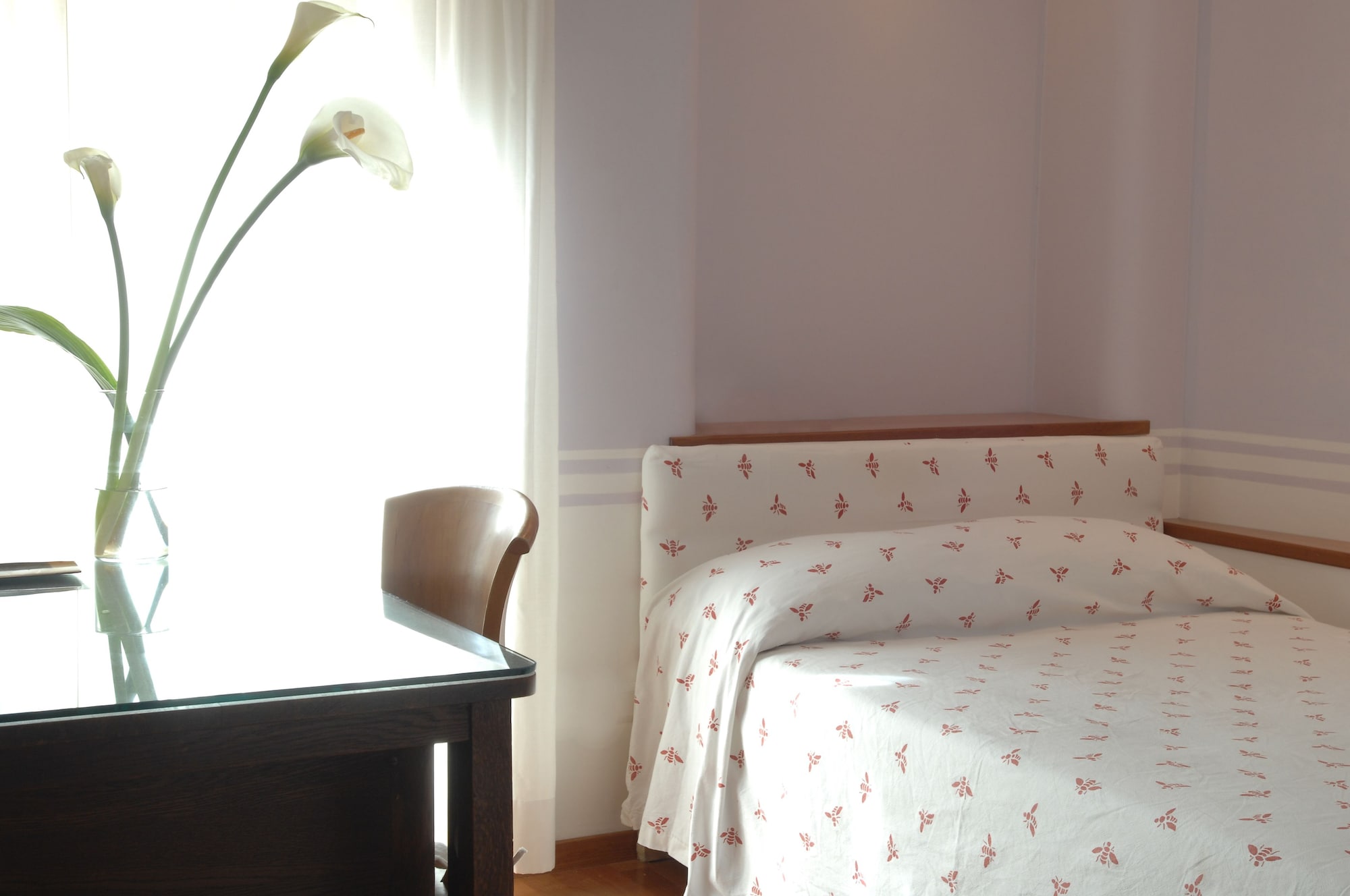 ROOM, SINGLE
