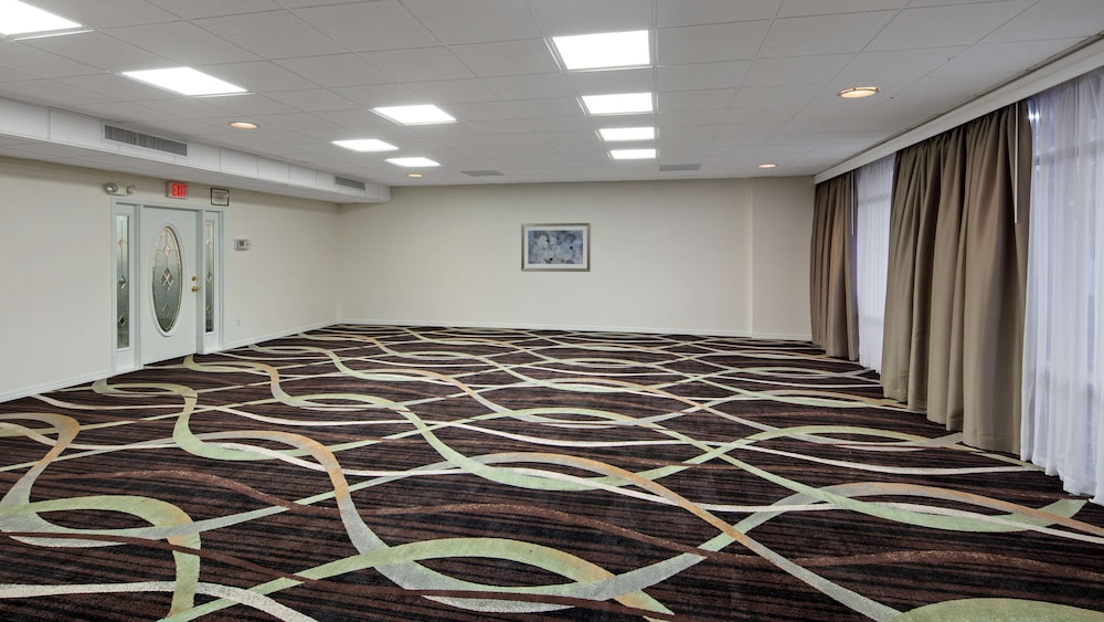 Ramada by Wyndham Cocoa 42/59