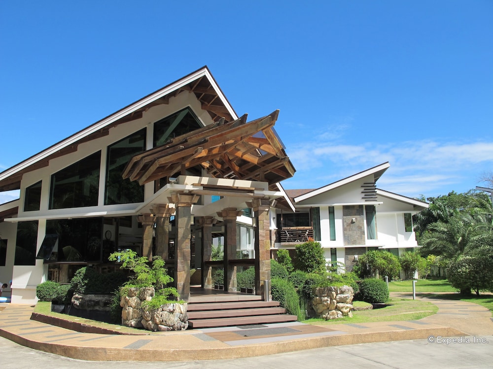 Infinity Resort and Spa in PUERTO GALERA
