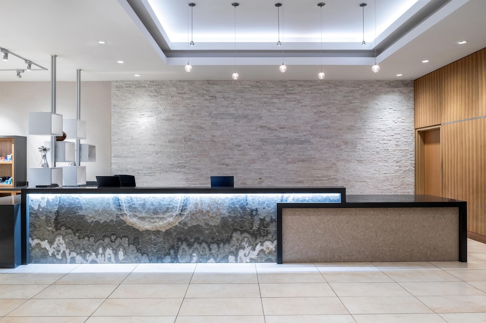 HYATT HOUSE AT ANAHEIM RESORT/CONVENTION CENTER 13/64