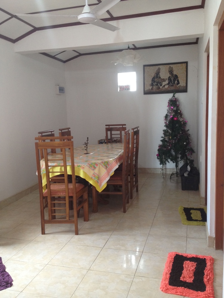 Marigold Beach House 1/27