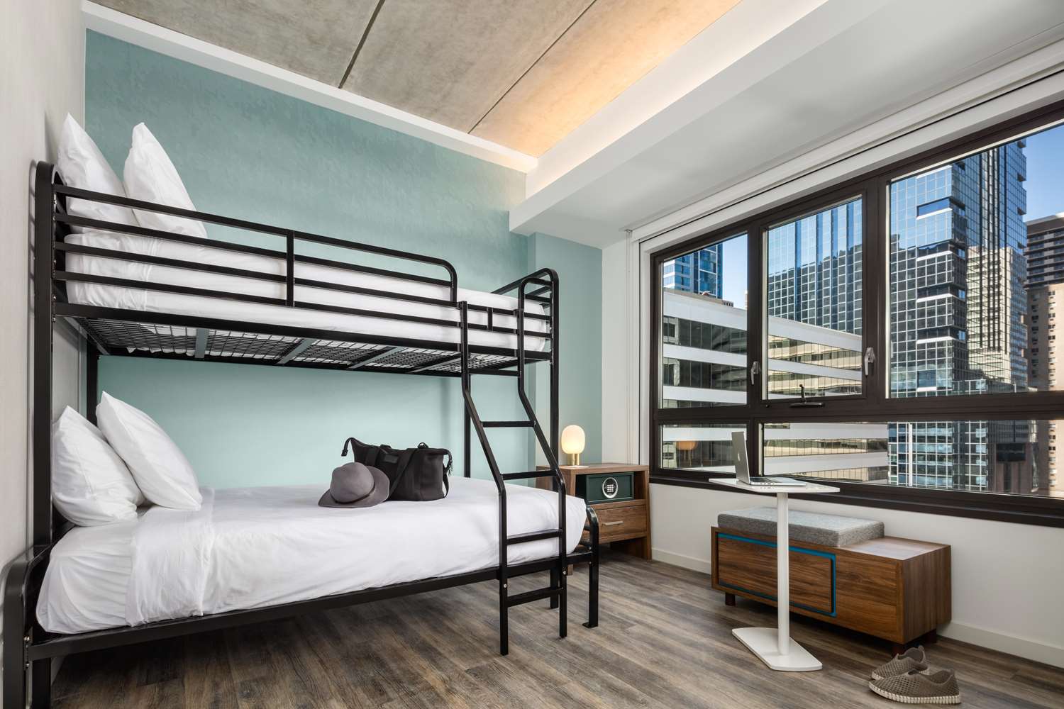 ROOM, BUNK BEDS, SINGLE BED