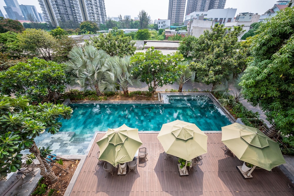 Cozrum Homes - Sonata Residence 40/50